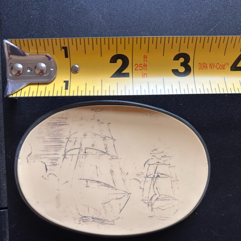 Cream Oval belt buckle with Ship Design - Picture 3 of 3